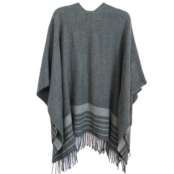 NWOT. Gap Grey Poncho One Size Fits  All 100% Acrylic - Picture 2 of 9